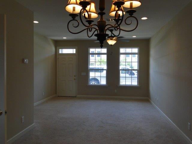 127 Governors Blvd - Photo 2 of 8