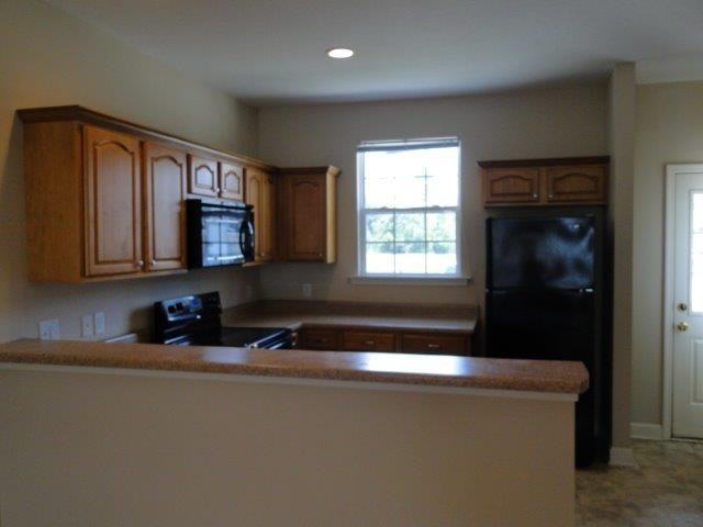 127 Governors Blvd - Photo 4 of 8