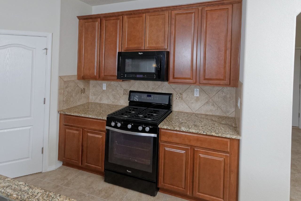 817 Palo Alto Dr Ne - Photo 6 of 25