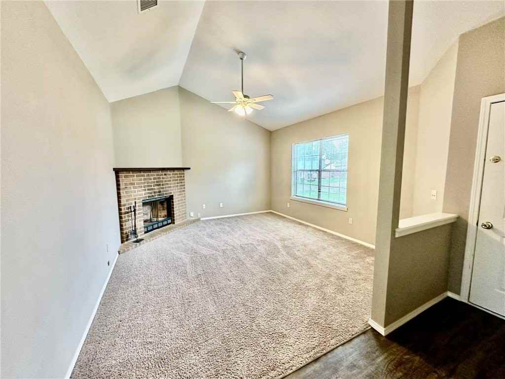 2437 W Gum St - Photo 2 of 20