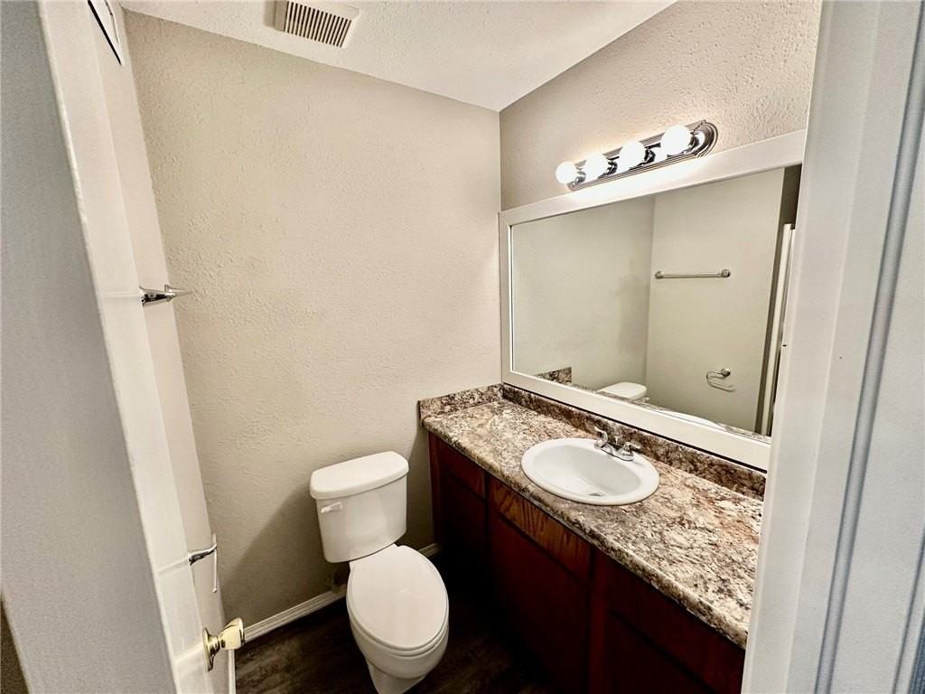 2437 W Gum St - Photo 6 of 20
