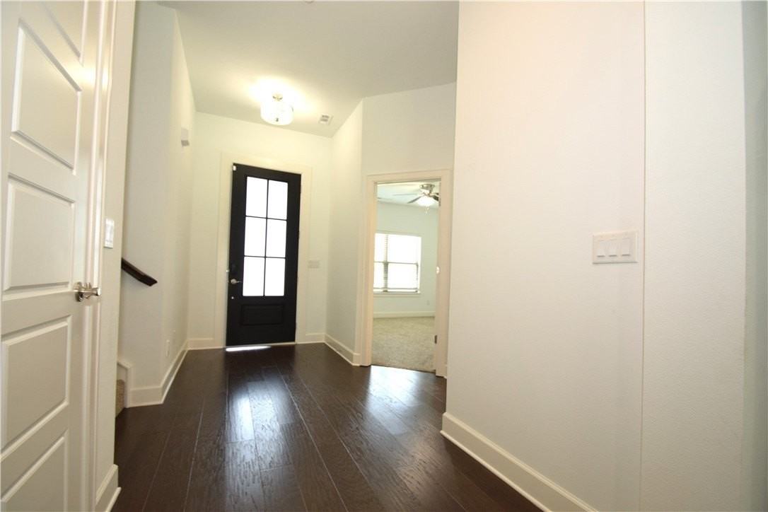 4203 Sw Bermuda Ave - Photo 2 of 36