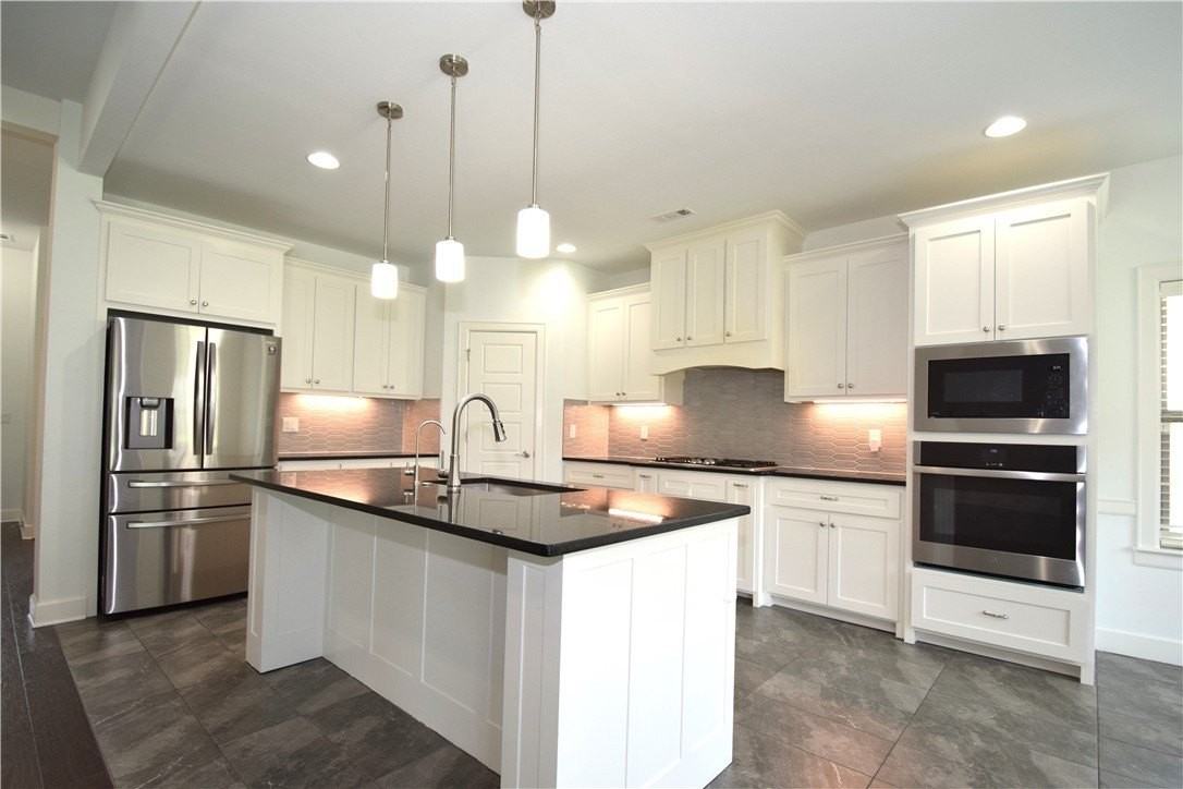 4203 Sw Bermuda Ave - Photo 7 of 36