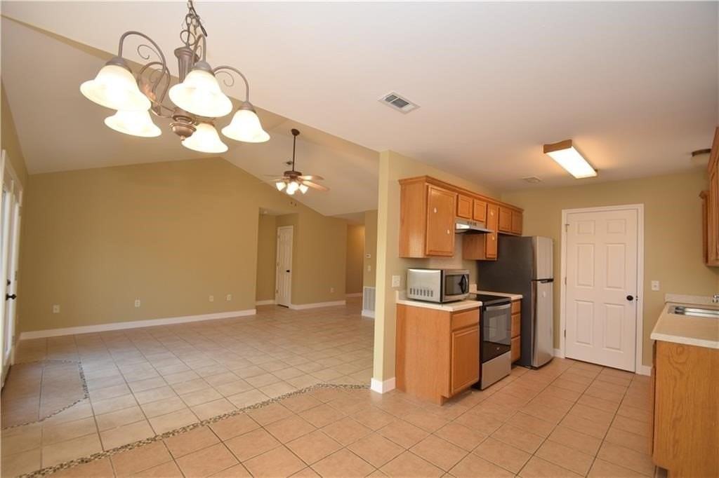 2305 Sw Choctaw St - Photo 6 of 24