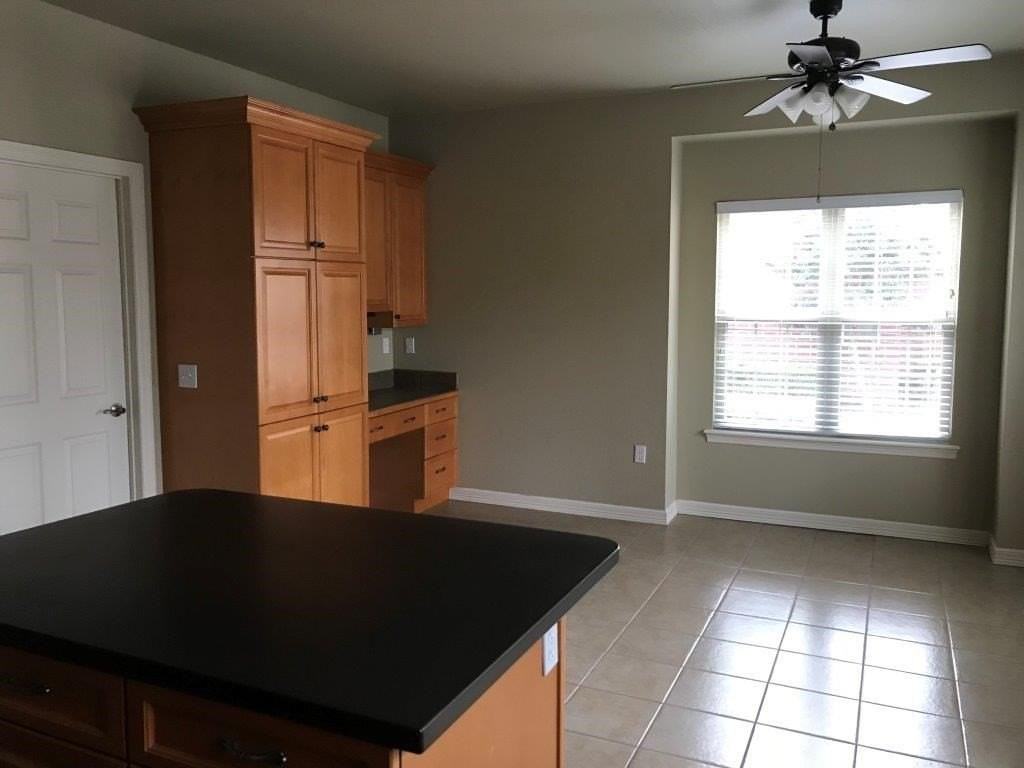 2506 Greensway Road - Photo 6 of 10
