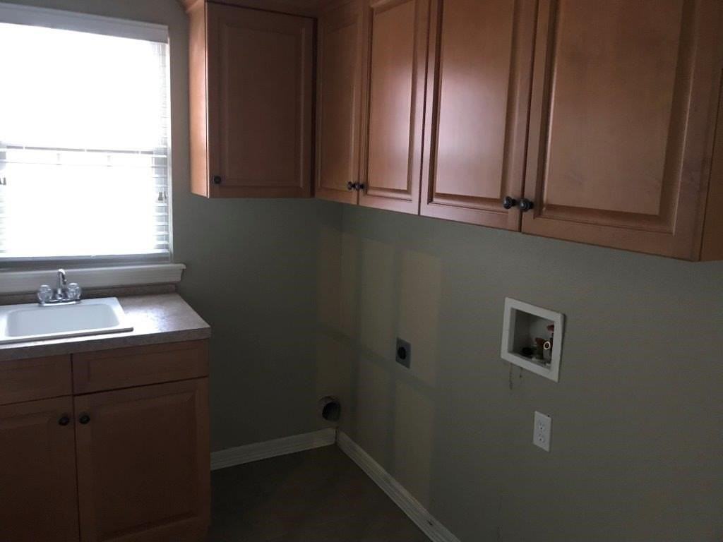 2506 Greensway Road - Photo 7 of 10