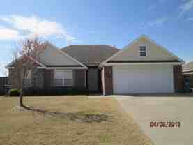 2401 Sw Huntwick Ave - Photo 1 of 1