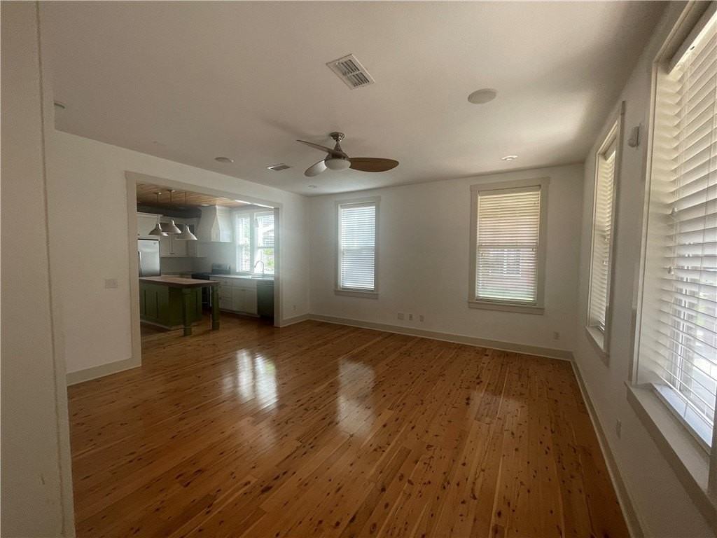 103 Se G Ct - Photo 3 of 15