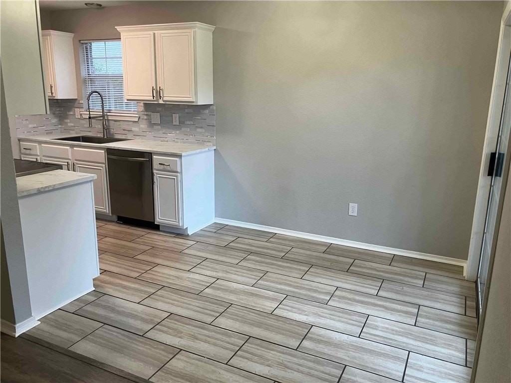 1227 S Camellia Ln - Photo 4 of 9