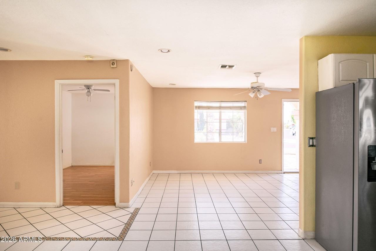 15861 N 20th St - Photo 5 of 21