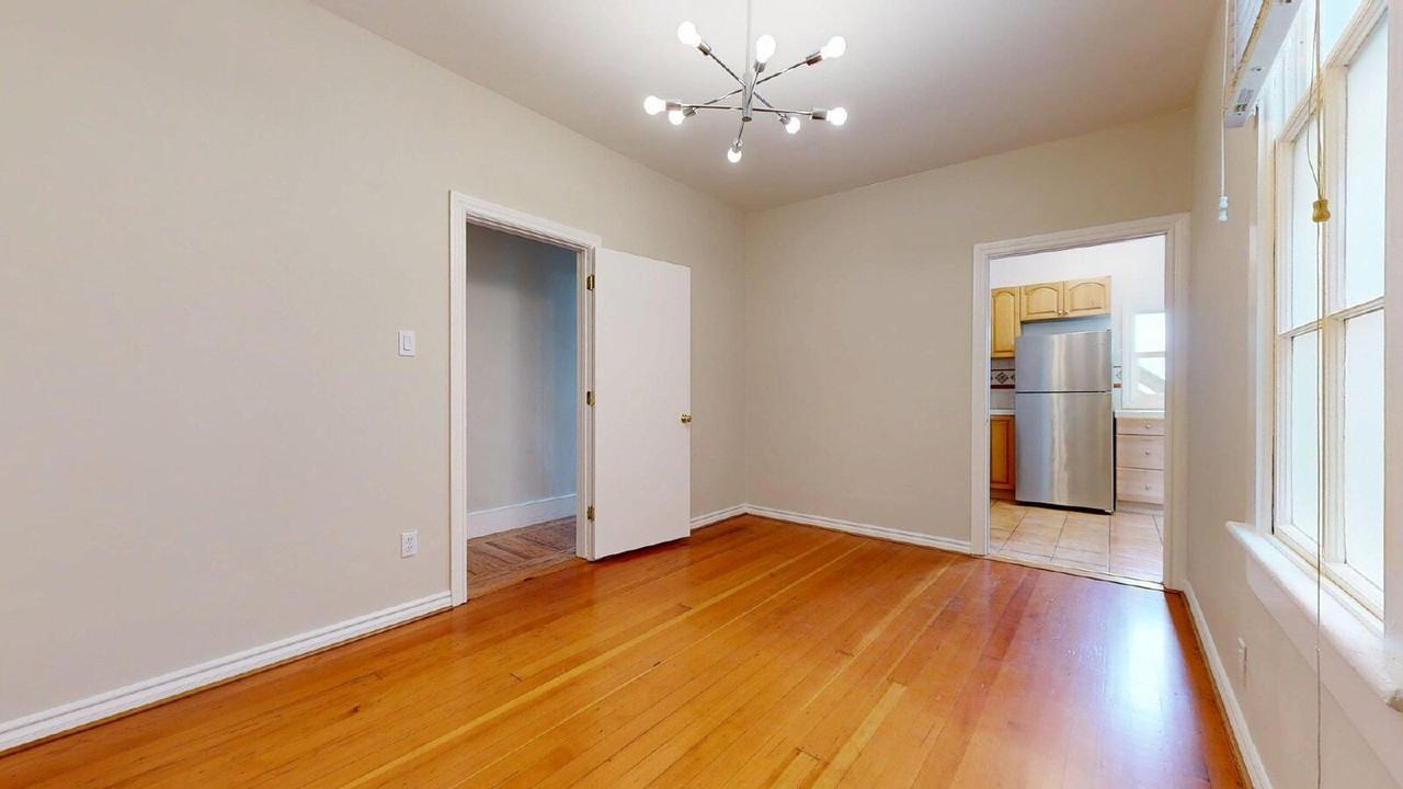1412 Lyon St - Photo 7 of 22