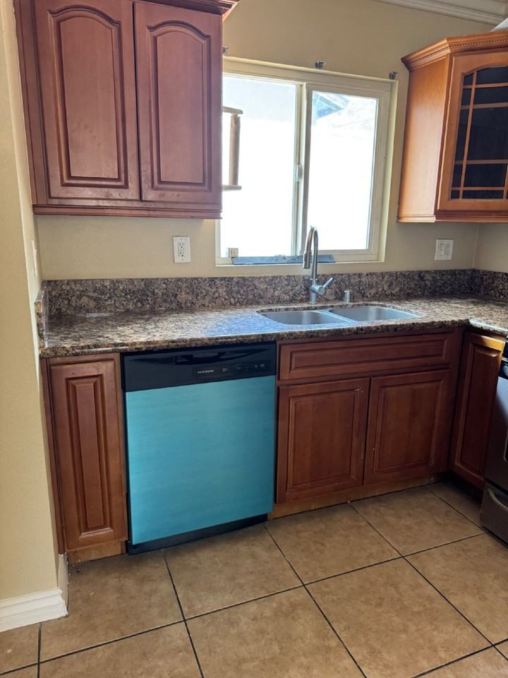 144 E Campus View Dr - Photo 3 of 16