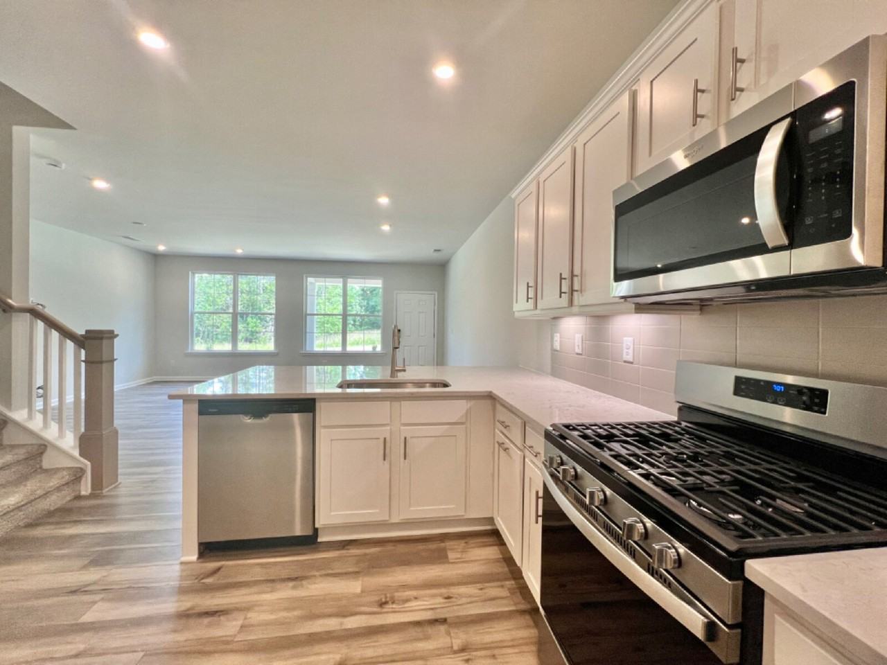 7864 Nelson Rd - Photo 6 of 30