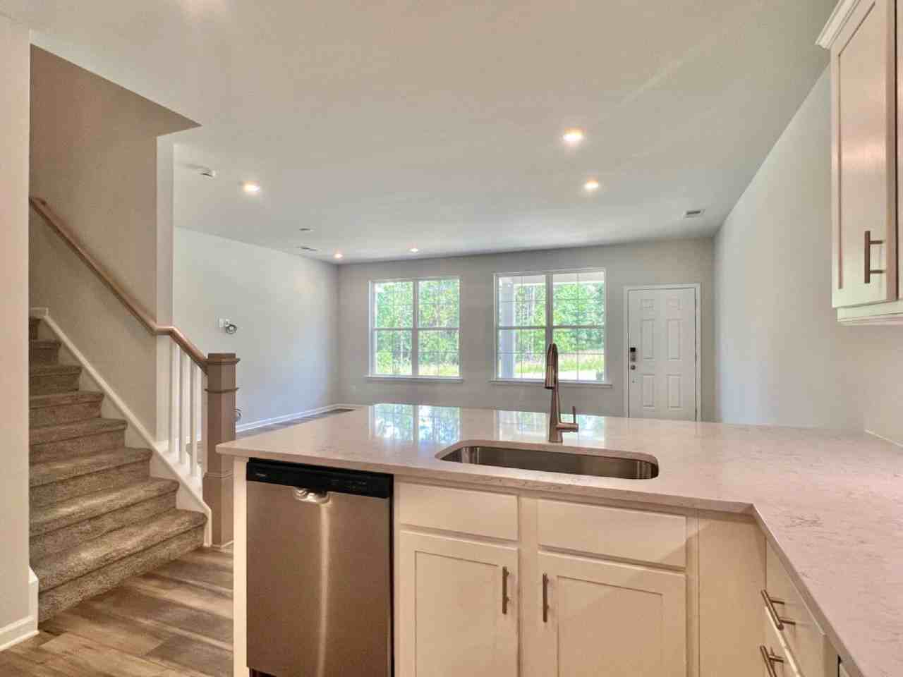 7864 Nelson Rd - Photo 7 of 30