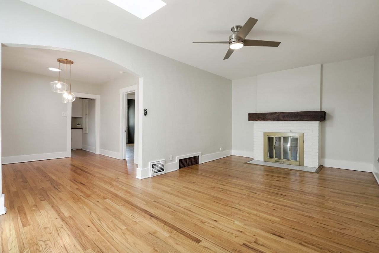824 S Grant St - Photo 5 of 26