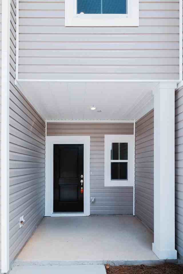 402 Tiliwa St - Photo 2 of 42