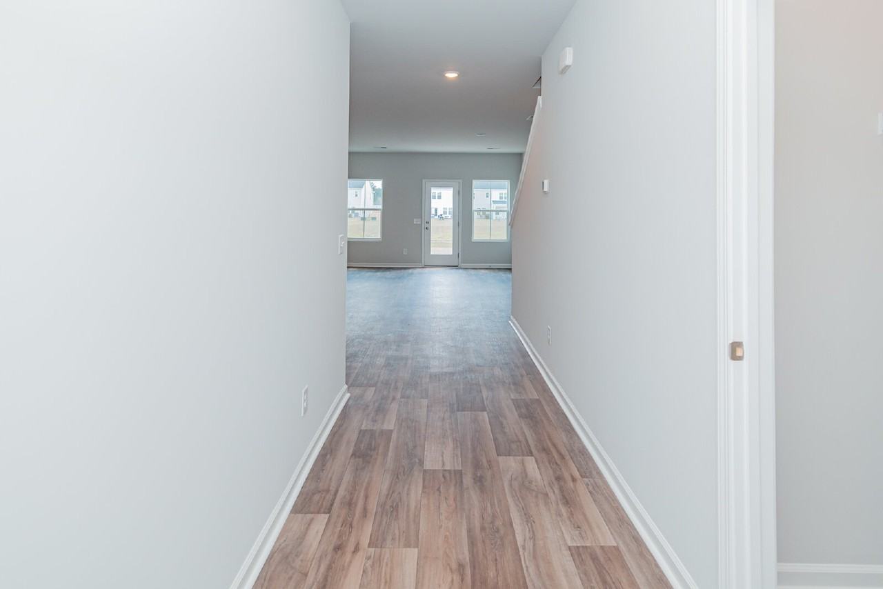402 Tiliwa St - Photo 3 of 42