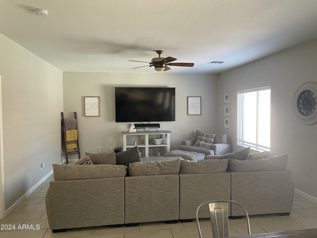 12376 W Sells Dr - Photo 5 of 36