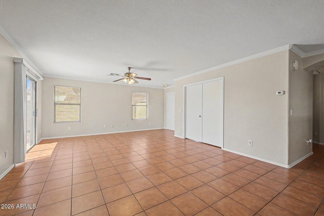 8133 W Magnolia St - Photo 2 of 19