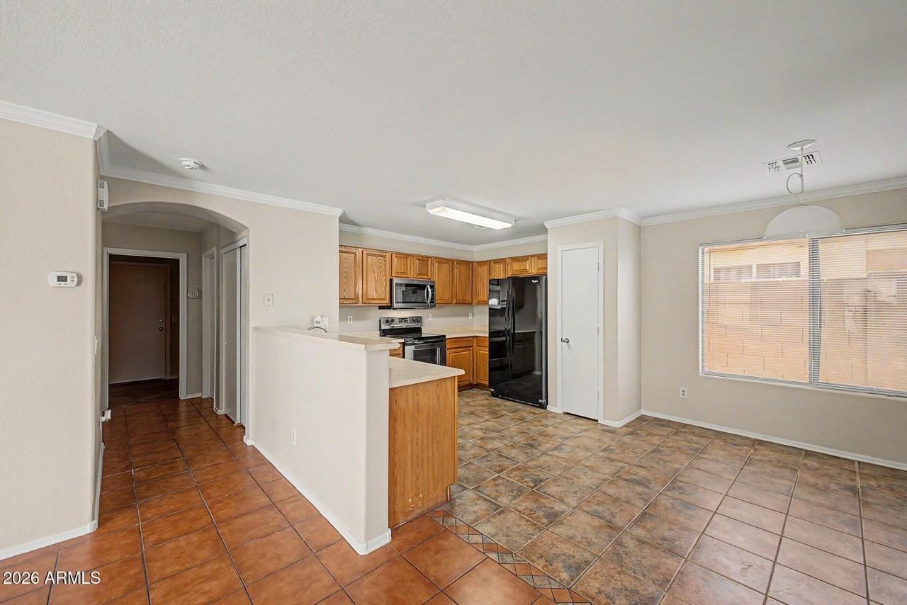8133 W Magnolia St - Photo 5 of 19