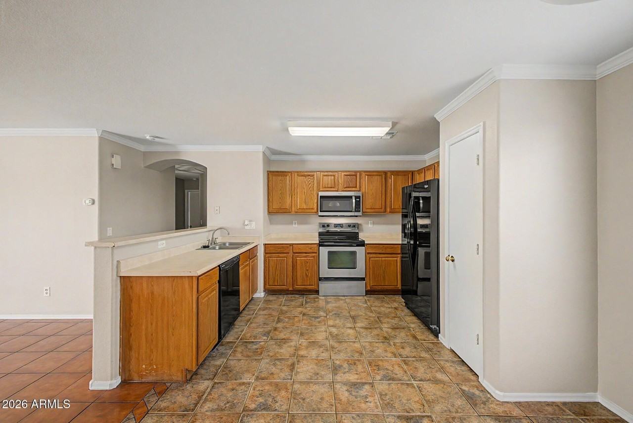 8133 W Magnolia St - Photo 7 of 19