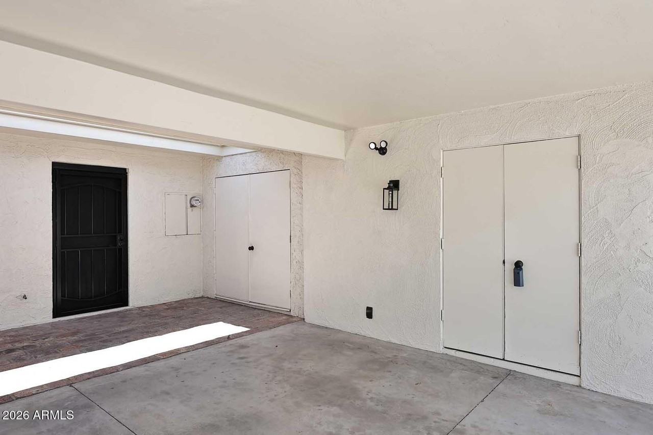 4111 N 87th Pl - Photo 5 of 50