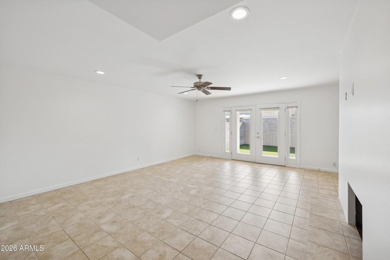 7901 E Plaza Ave - Photo 4 of 41