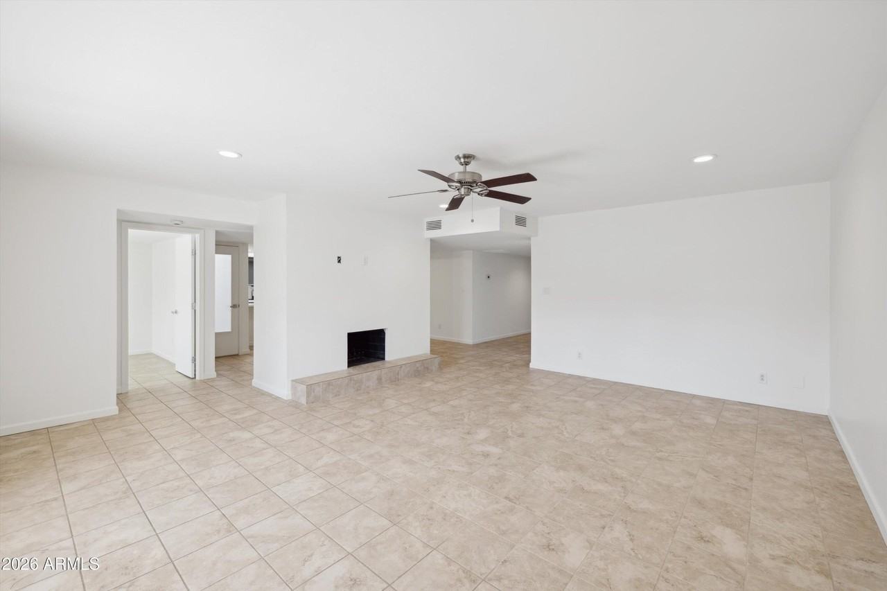 7901 E Plaza Ave - Photo 6 of 41
