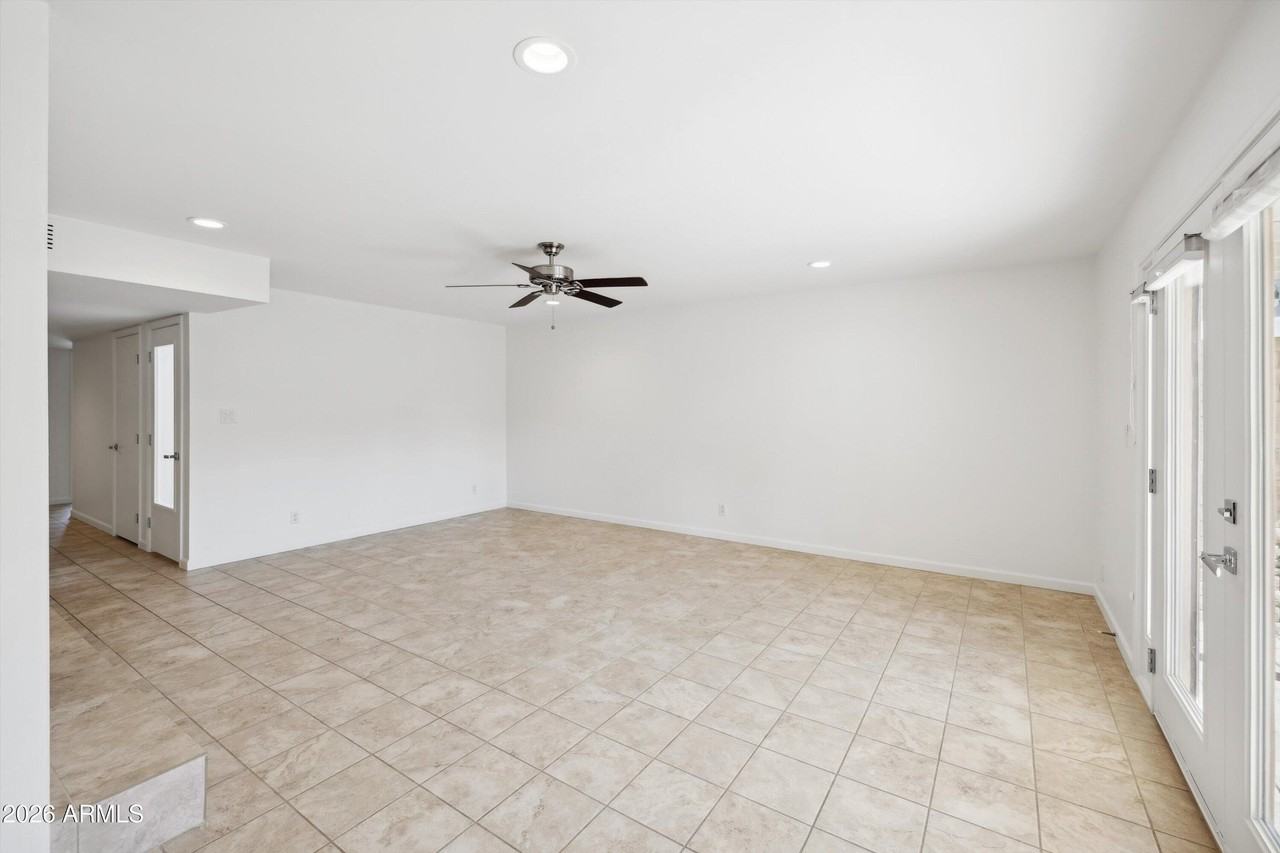 7901 E Plaza Ave - Photo 7 of 41
