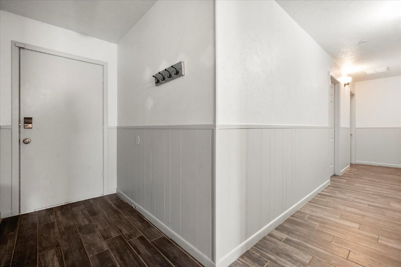 4718 48th St - Photo 6 of 30
