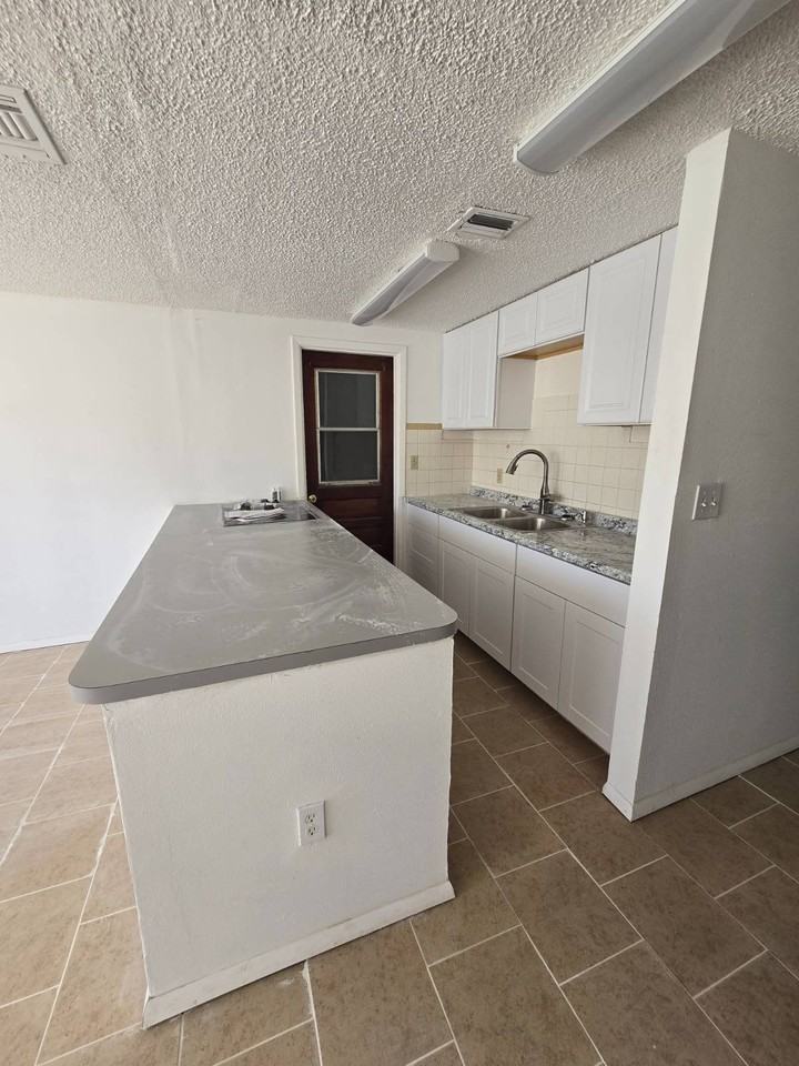 4931 Filner St - Photo 4 of 9