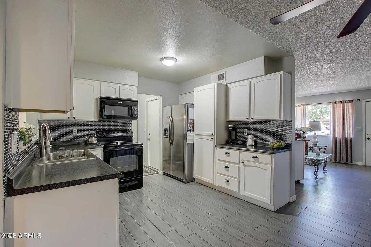 2755 E Michigan Ave - Photo 4 of 13