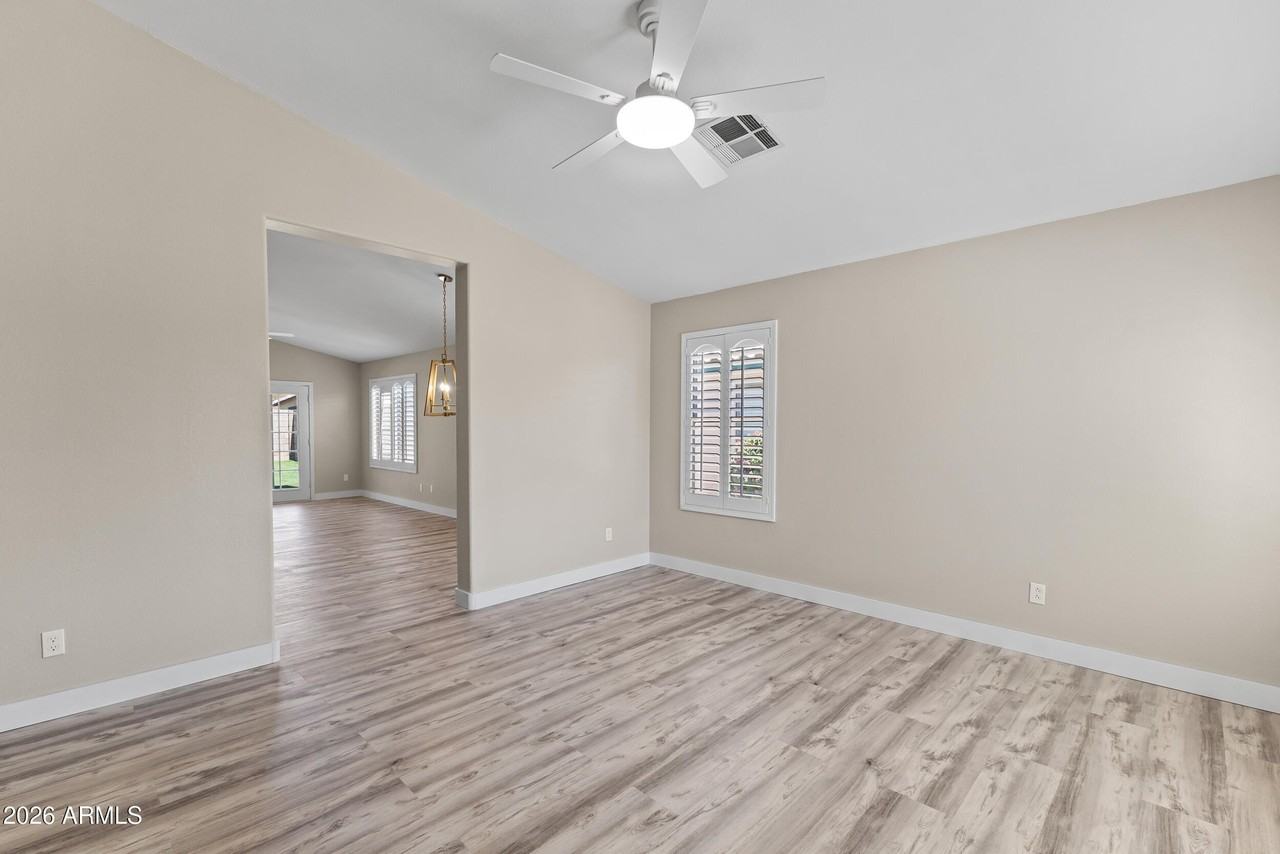 16723 N 160th Ave - Photo 6 of 30