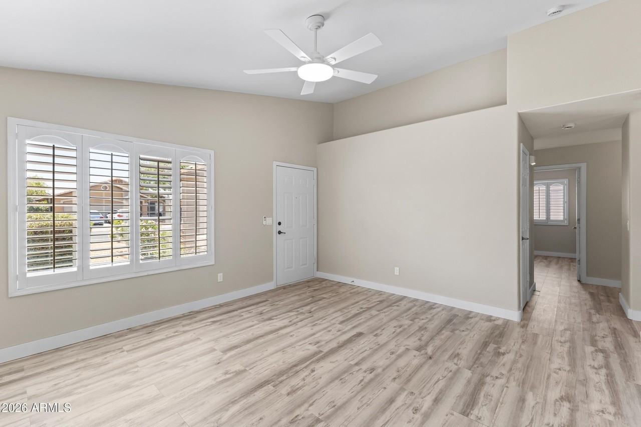16723 N 160th Ave - Photo 7 of 30