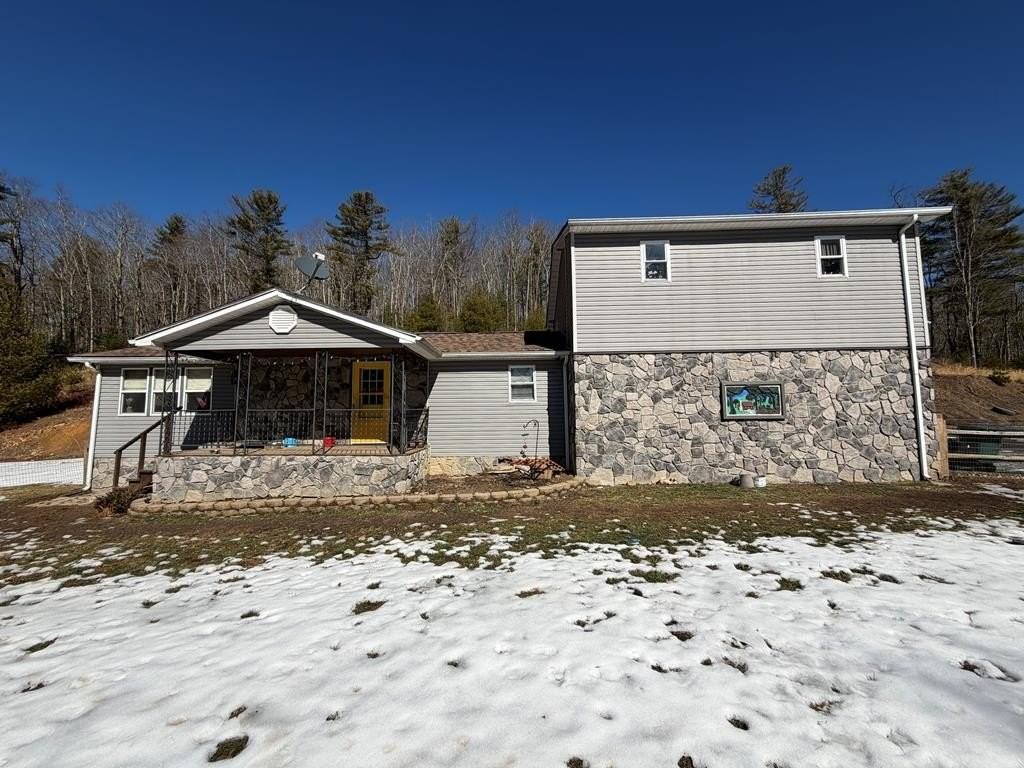 260 Hoye Rd. - Photo 2 of 32