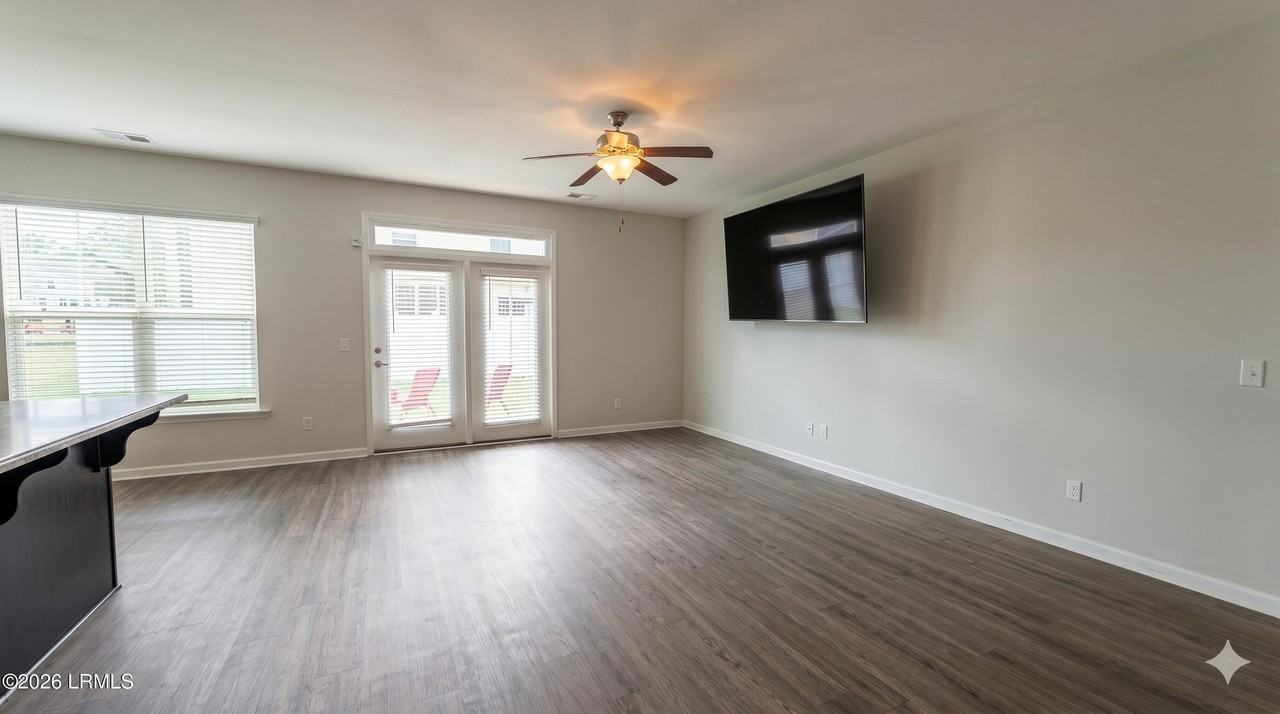 181 Okatie Park Cir W - Photo 4 of 28