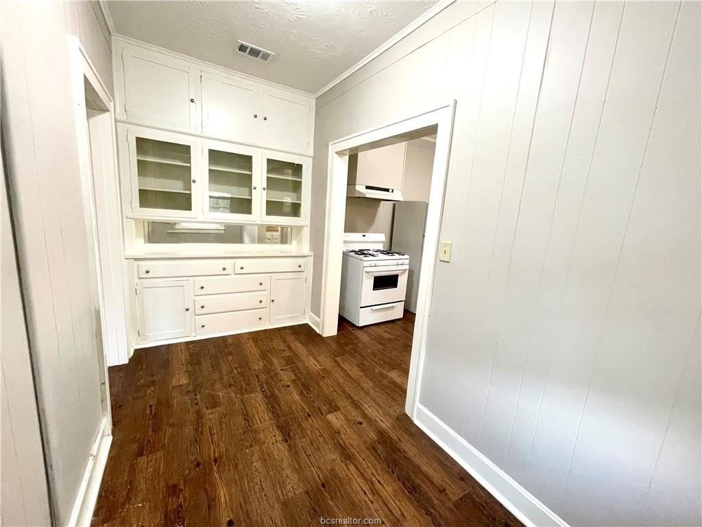 907 Bina St #A - Photo 7 of 23