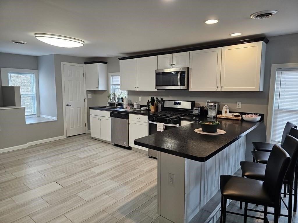 210 W Franklin St - Photo 2 of 13