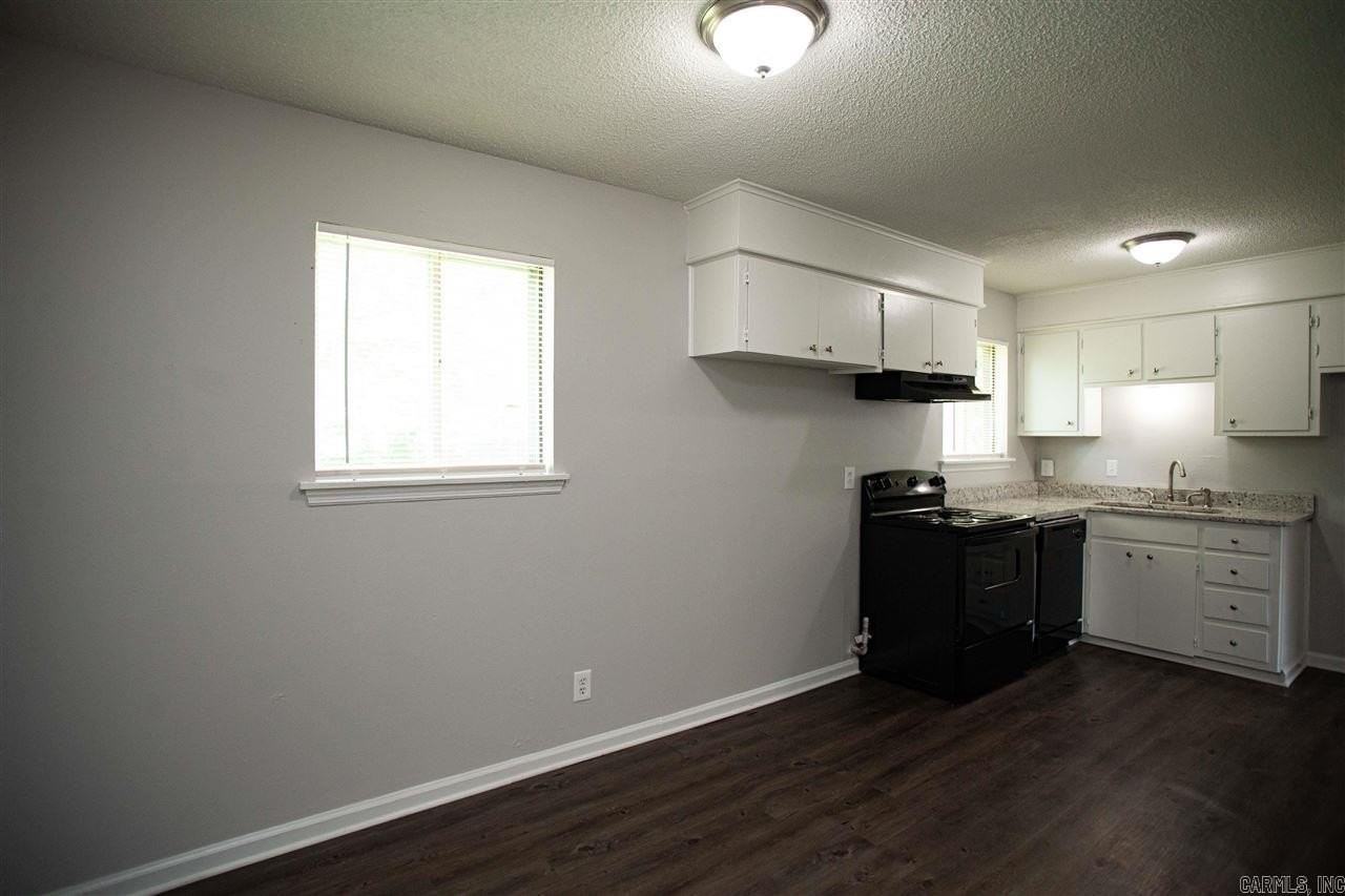 817 Greenlea Dr - Photo 5 of 13