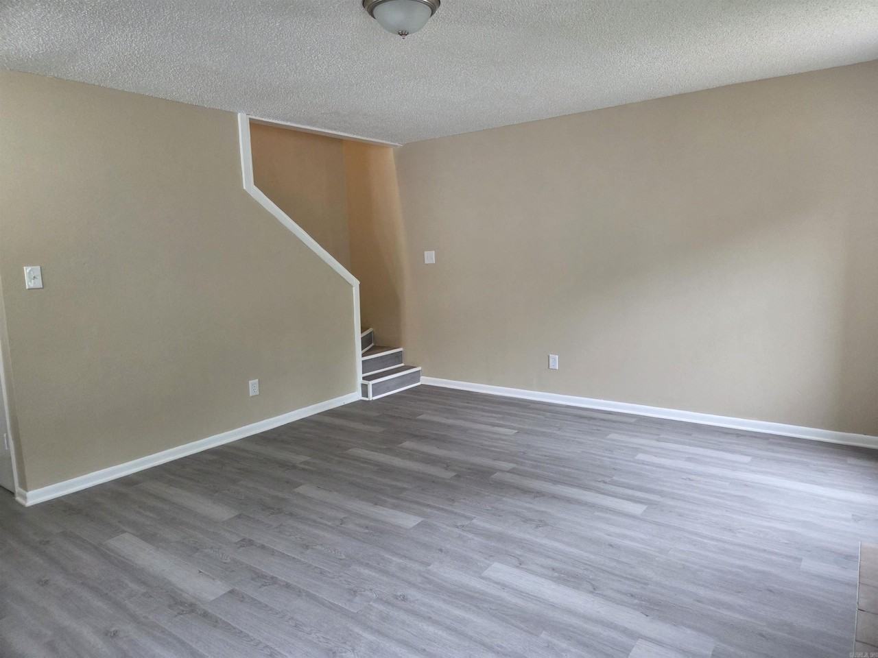 111 Harvard St #A - Photo 3 of 11