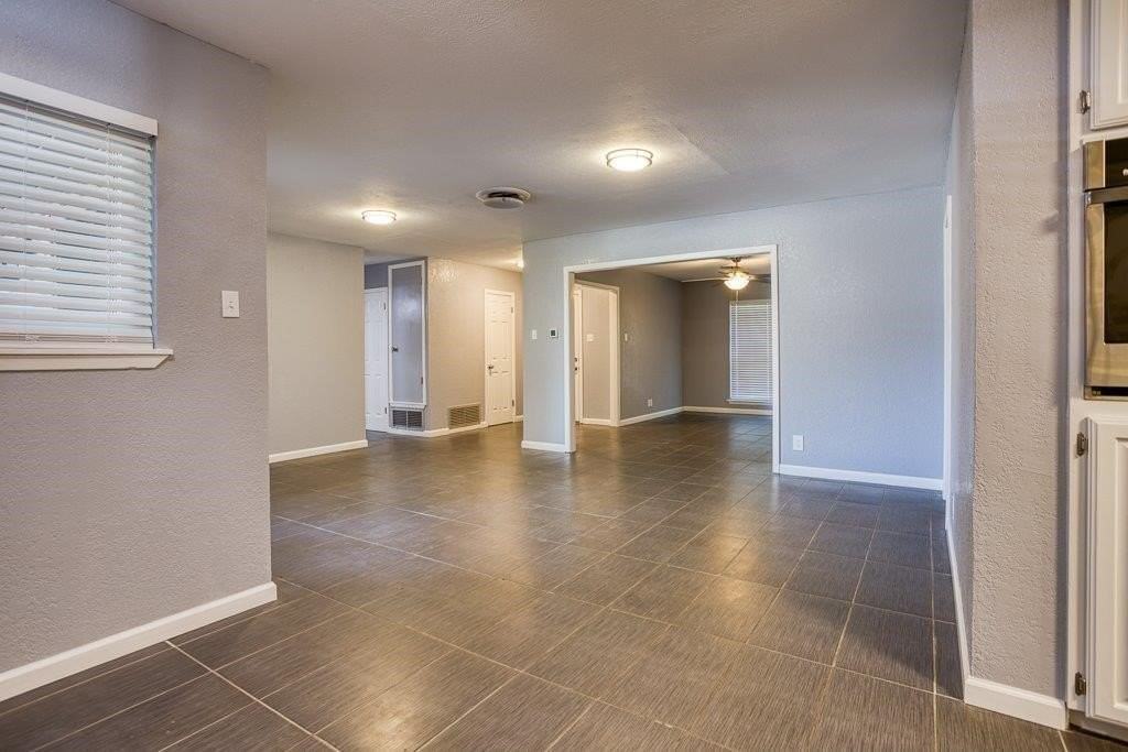 10733 Timbergrove Ln - Photo 2 of 34