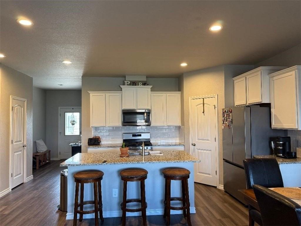 2662 Excelsior Blvd - Photo 4 of 39