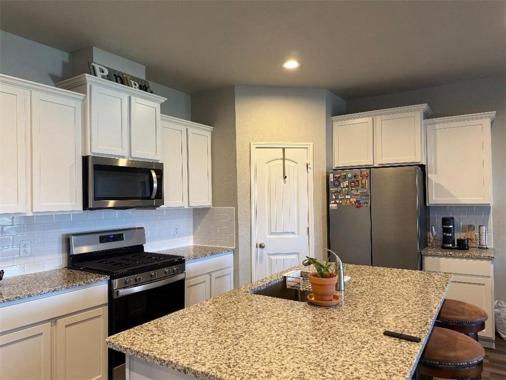 2662 Excelsior Blvd - Photo 5 of 39
