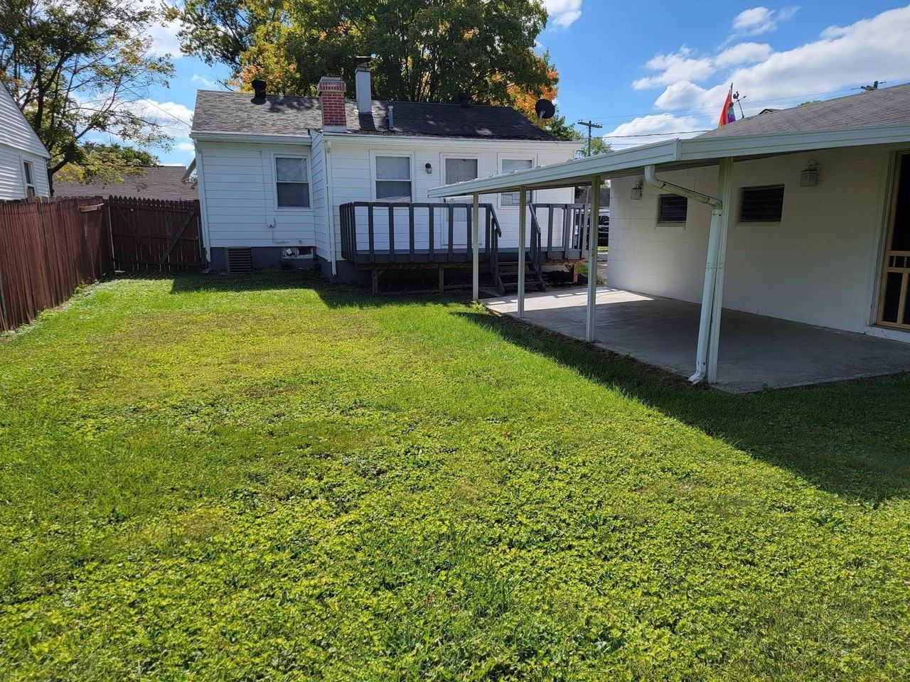 1358 Pauline Ave - Photo 3 of 20