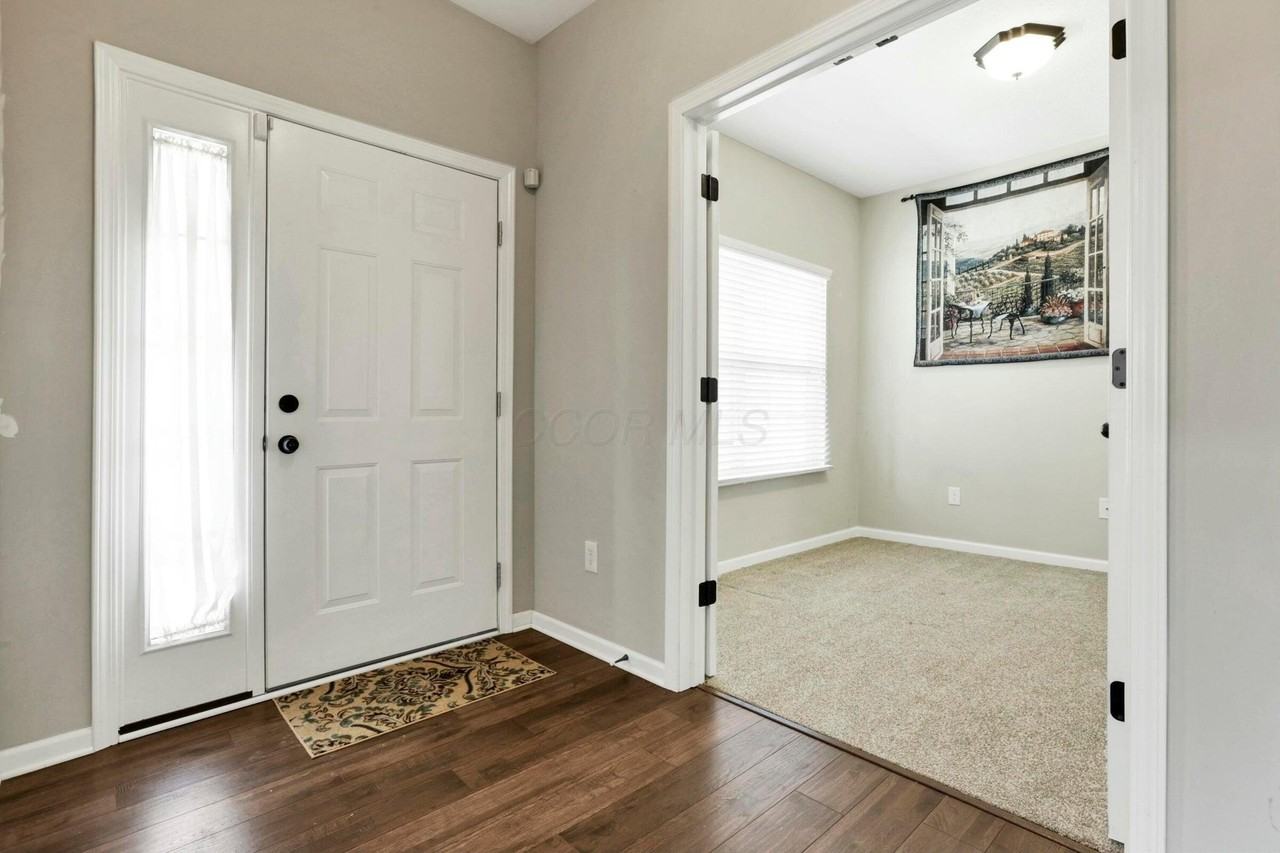 505 Wintergreen Way - Photo 7 of 33