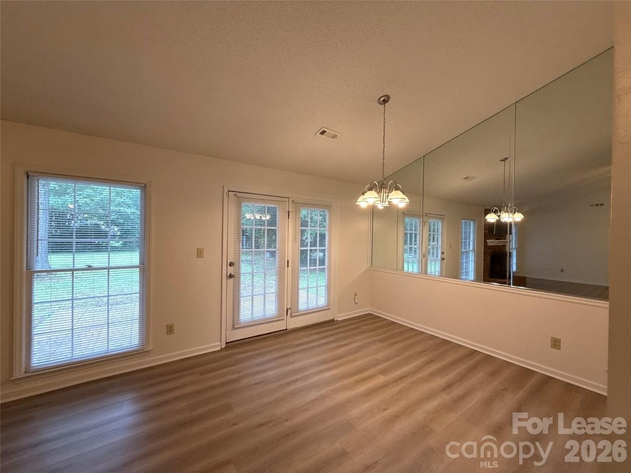 13500 Stephendale Dr - Photo 5 of 17