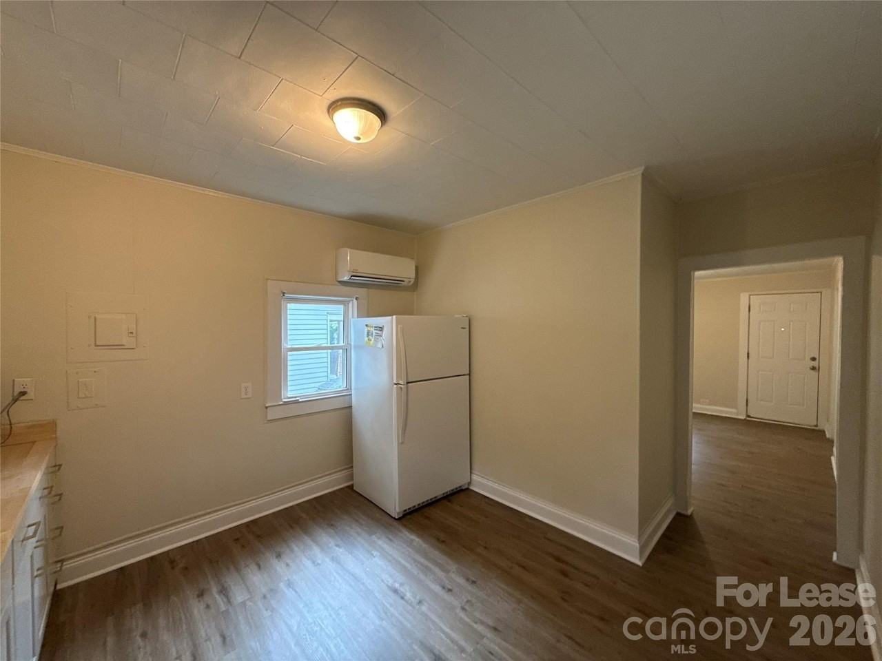 275 Academy Ave Nw - Photo 6 of 12