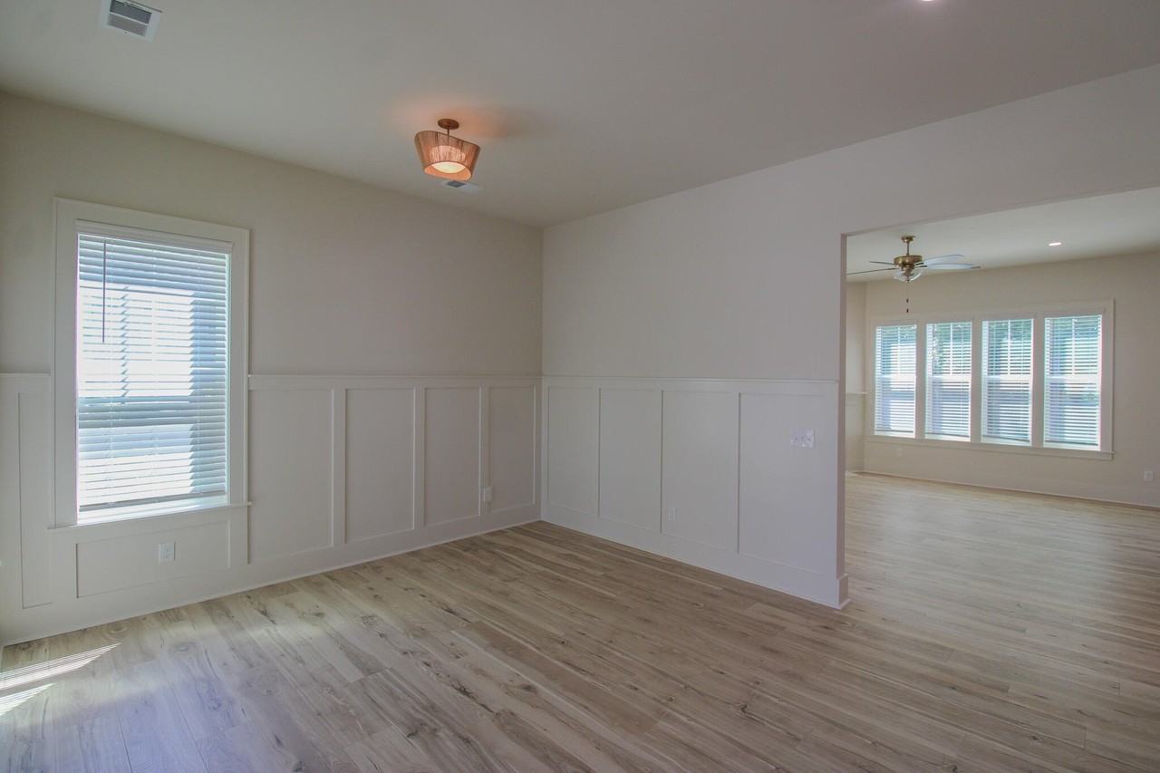 3633 Happyland Blvd - Photo 3 of 43