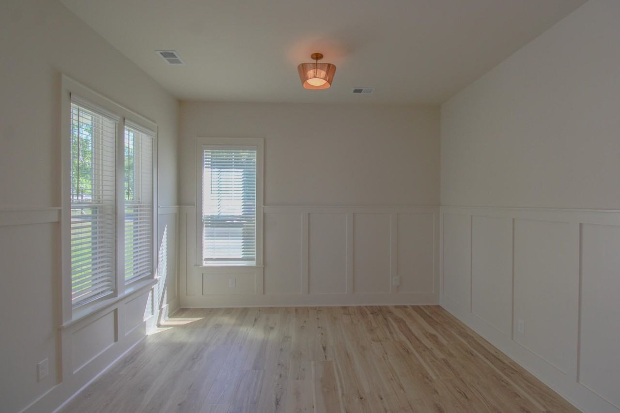 3633 Happyland Blvd - Photo 4 of 43