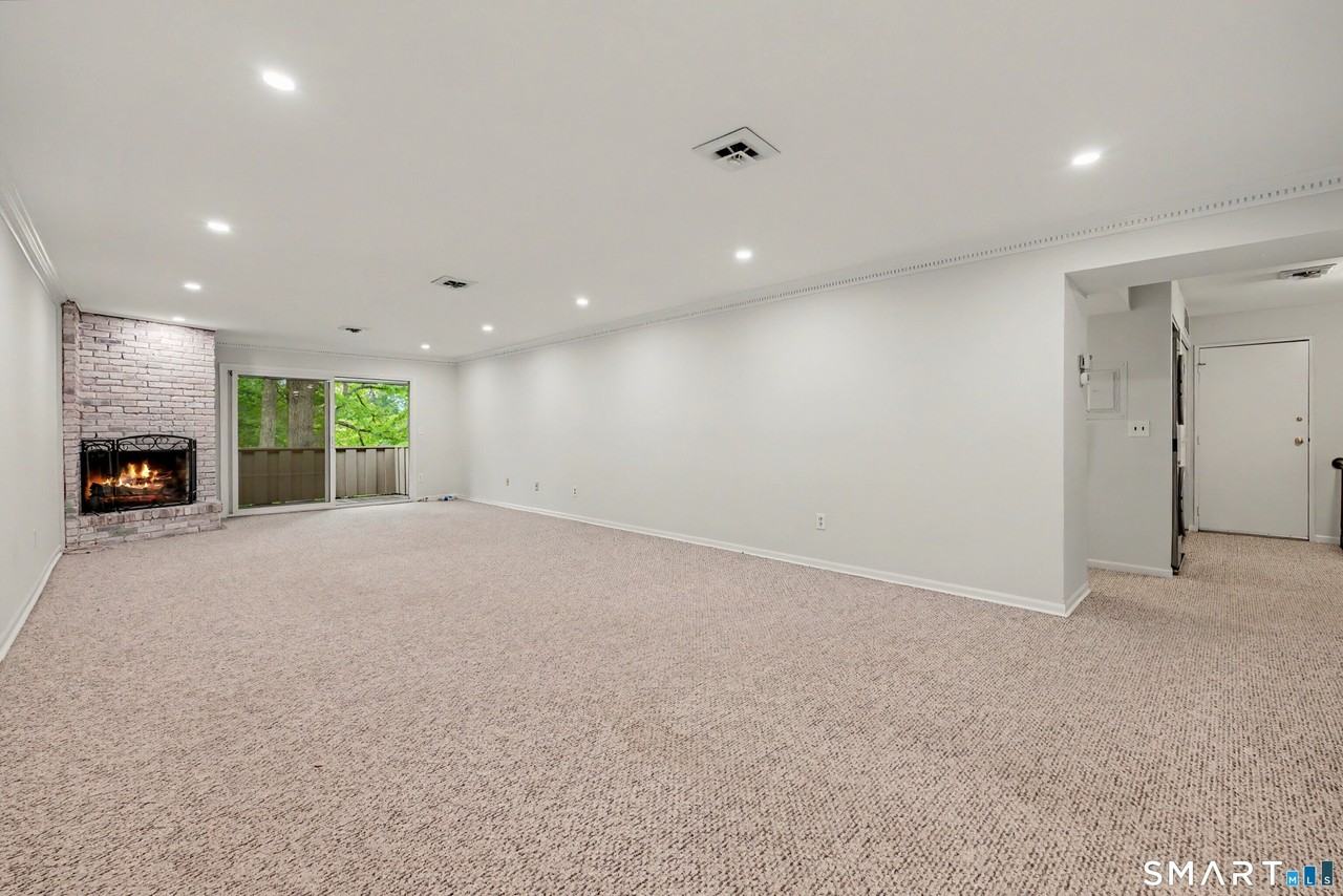 172 Gillies Ln #172 - Photo 5 of 29